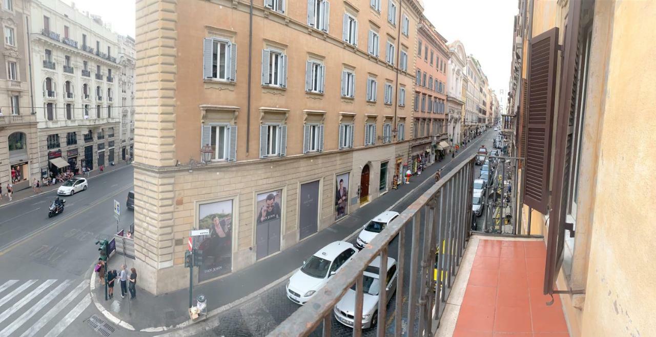 Luxury Barberini Boutique Apartment, Rome
